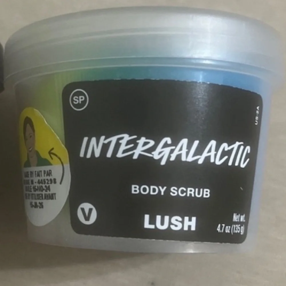 Lush Intergalactic Body Sc rub NEW 4.7 OZ 135G Exp 7/2026 - Picture 1 of 4